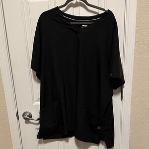 WI23 Black Scrub Top